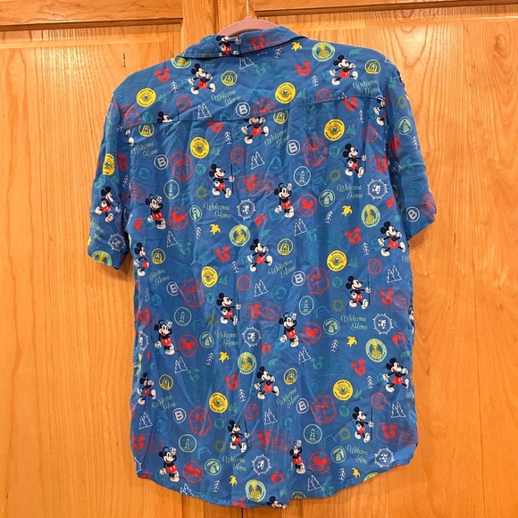 Disney Vacation Club Mickey Mouse Button Up Shirt Men's Camp Shirt - Picture 7 of 11